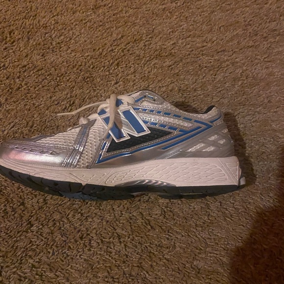 NEW BALANCE 1906 BLUE WHITE AND SILVER - Picture 3 of 4